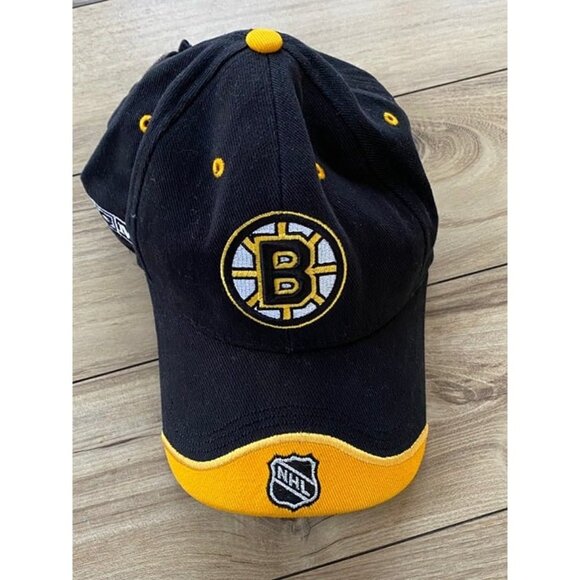 Boston Bruins CCM Hat - Picture 1 of 5